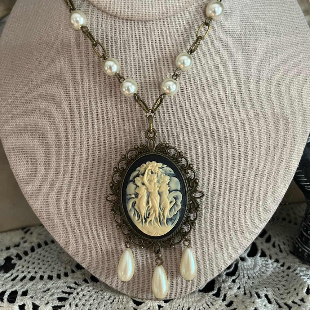 Vintage Style Three Muses Three Fates Cameo Necklace/Old Victorian Style